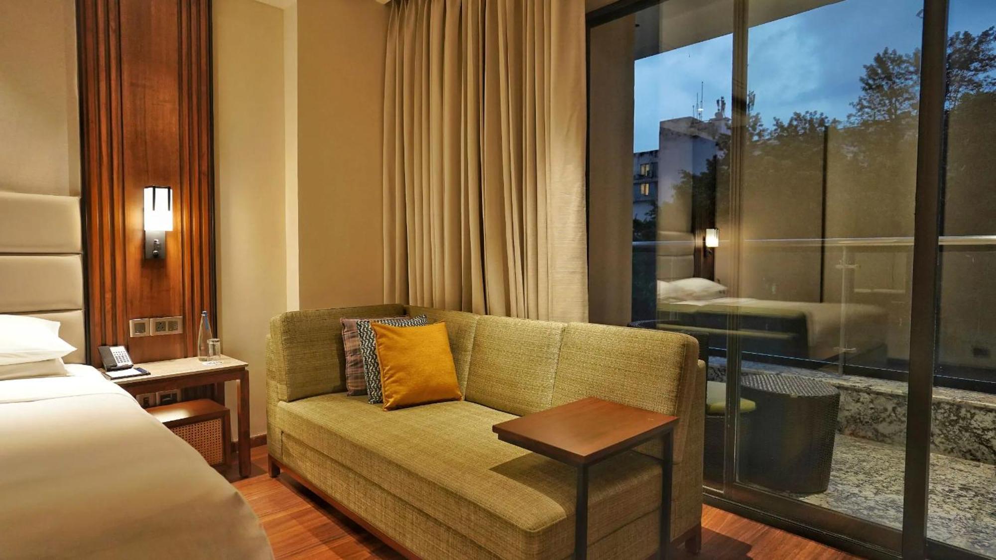 De Empire Near Delhi Airport New Delhi